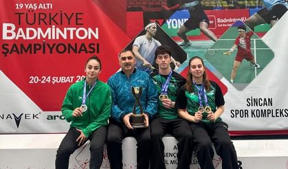 Badmintonun Kralları Erzincan’dan: Gençlerimiz Türkiye Şampiyonu!