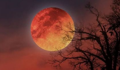 Gökyüzünde "Kanlı Ay" Şöleni Var