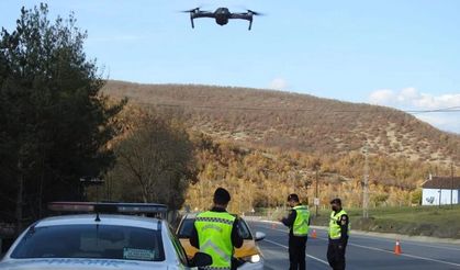 Araçlarda telefon kullananlar ehliyetinden olacak