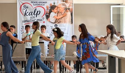 Erzincan’da Minik Öğrenciler Büyüklerine Unutulmaz Bir Gün Yaşattılar