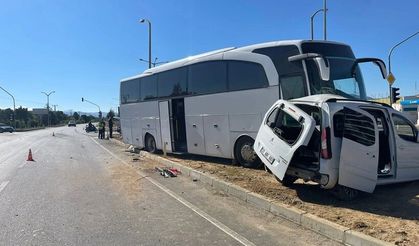 Erzincan'dan Burdur'a giden tur otobüsü kaza yaptı: 1 ölü