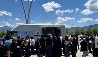 YKS Adaylarına Erzincan'da Aşureli Moral Desteği