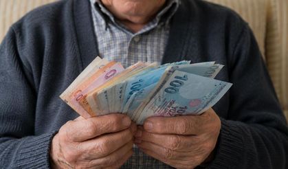 Komisyondan emekli maaş artışı onaylandı: Zamlı maaşlar bu tarihte yatacak