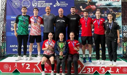 Erzincan badminton Türkiye birincisi oldu