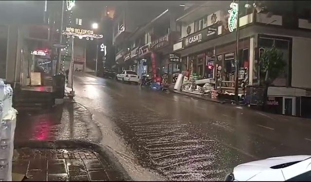 Alt Yapı Çöktü Vatandaşlar Belediye Yönetimine Öfkeli
