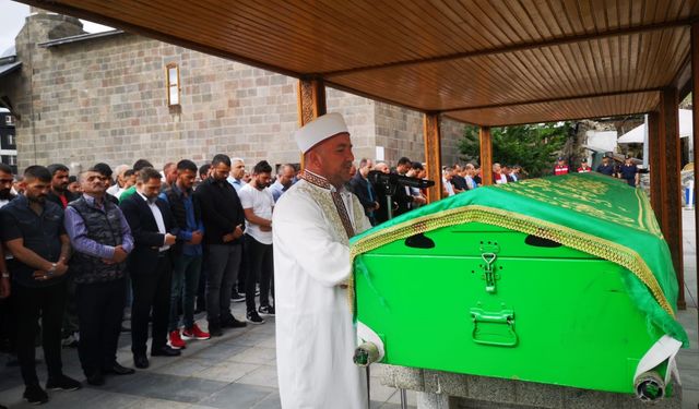 Baba ile Oğul Gözyaşlarıyla Uğurlandı