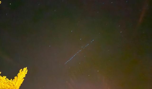 Çukurca semalarındaki Starlink geçişi bölge halkının ilgisini çekti
