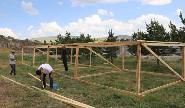 Bal festivali için hazırlıkları tüm hızıyla devam ediyor  