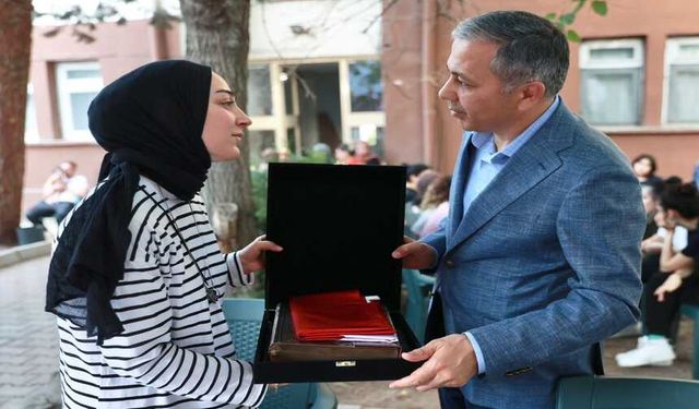 Erzincanlı şehidin ailesini, İçişleri Bakanı Ali Yerlikaya ziyaret etti