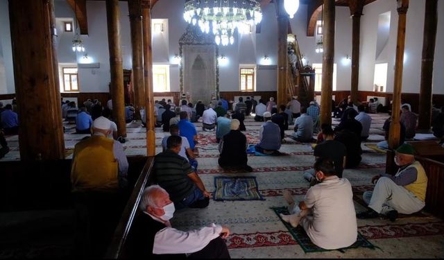 Erzincan Gülabibey camisi’nde  5,5 asırdır ezan sesi yükseliyor