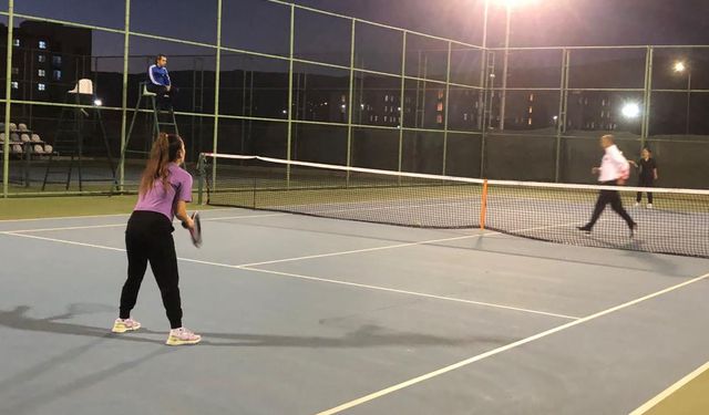 EBYÜ Kadınlar Kort Tenis Turnuvası düzenlendi
