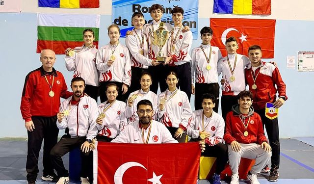 Erzincanlı sporcular Romanya'dan Balkan şampiyonu olarak döndüler