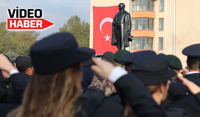 Erzincan'da Kent protokolü, Atatürk Anıtı'na çelenk sundu