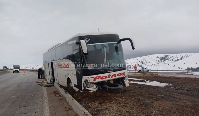 Erzincan-Refahiye karayolunda yaşanan kazada facianın eşiğinden dönüldü