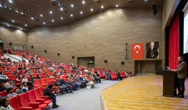 YERO Erzincan'da Yurt Dışı Eğitim ve Girişimcilik Semineri verdi
