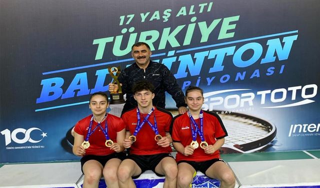 Erzincanlı badmintoncular, Bursa'dan rekor şampiyonlukla döndü!