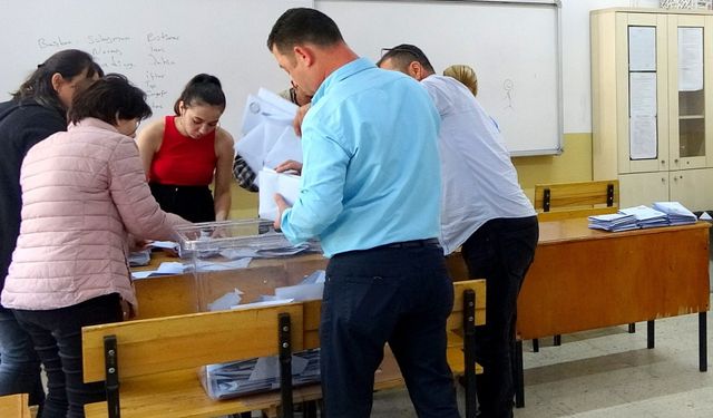 Erzincan Refahiye’de çelişkili oy sayımlarına itiraz kabul edildi: Tekrar sayıma gidildi!