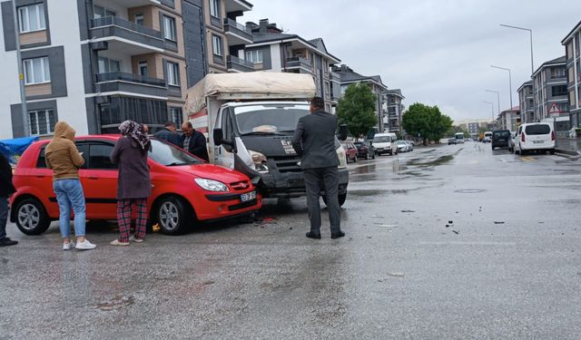 Erzincan'da yağışlar kazayı da beraberinde getirdi!