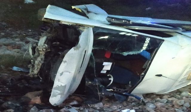 Minibüs şarampole yuvarlandı: 1 ölü, 11 yaralı