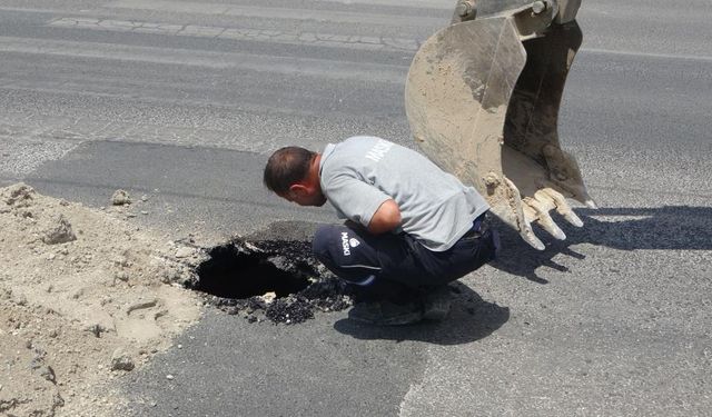 Çöken yol ekipleri harekete geçirdi