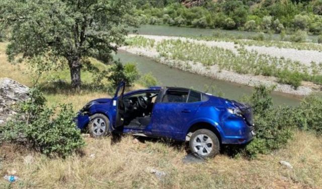 Erzincan yolunda feci kaza: 1'i çocuk 4 yaralı
