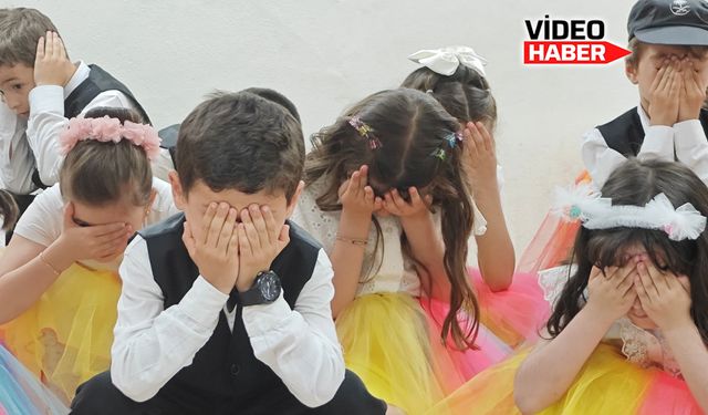 Erzincan’da minik öğrencilerin muhteşem gösterisinde Gazze’de öldürülen çocuklara dikkat çektiler