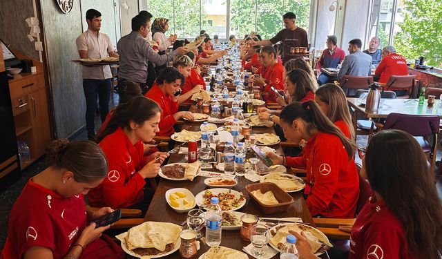 Türkiye A Milli Kadın Takımı Erzincan döneri için neler söylediler
