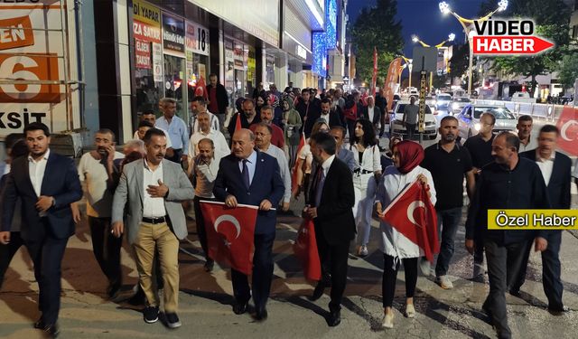 AK Parti Erzincan teşkilatı 15 Temmuz yürüyüşü gerçekleştirdi