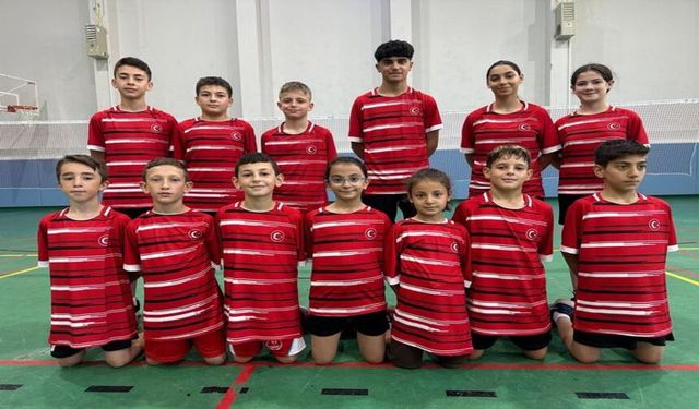 Erzincan'ın Minik Badmintoncuları İlk Millî Heyecanlarını Yaşıyor