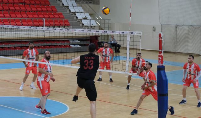 Erzincan’da kurumlar arası Voleybol turnuvasının şampiyonu belli oldu