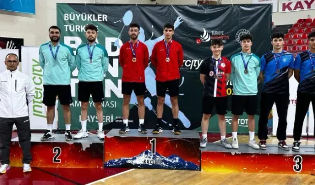 Erzincan Takımları Badminton Süper Ligi’nde Zirvede