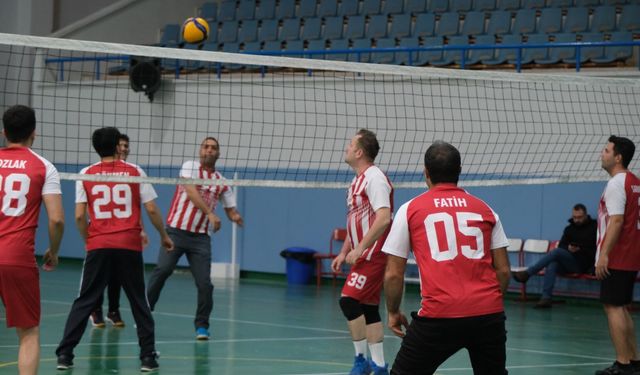 Erzincan'da 22 Takımlık Dev Turnuvada Adım Adım Finale