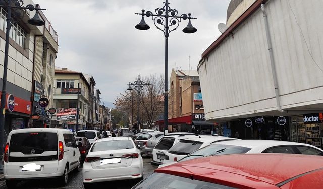 Erzincan’da araç park sorunu nasıl çözülecek?