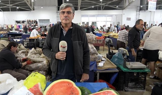 Erzincan Cumartesi Pazarında karpuzlar boy gösterdi!