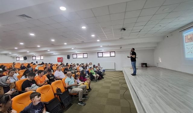Erzincan’da Jeoloji Mühendisi Yılmaz, geleceğin sorununu anlattı