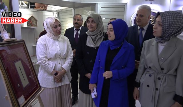 Erzincan'da kursiyerin muhteşem el emekleri sergilendi