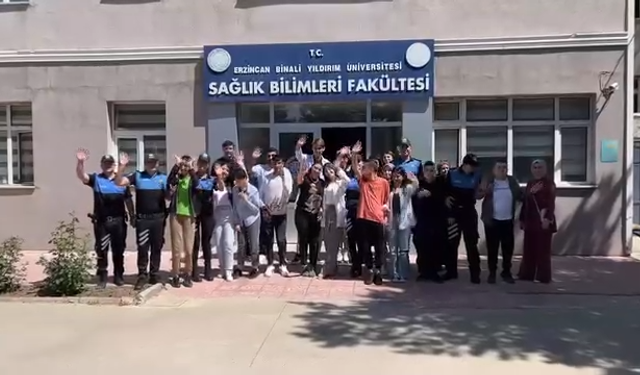 Erzincan'da üniversite sıralarında özel gün...
