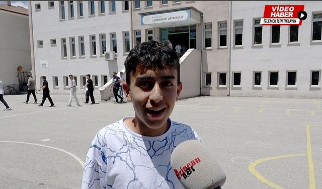 Erzincan’da LGS Heyecanı: Veliler ve öğrenciler duygularını paylaştı