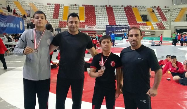 Erzincanlı güreşçilerden Türkiye şampiyonası’nda büyük başarı