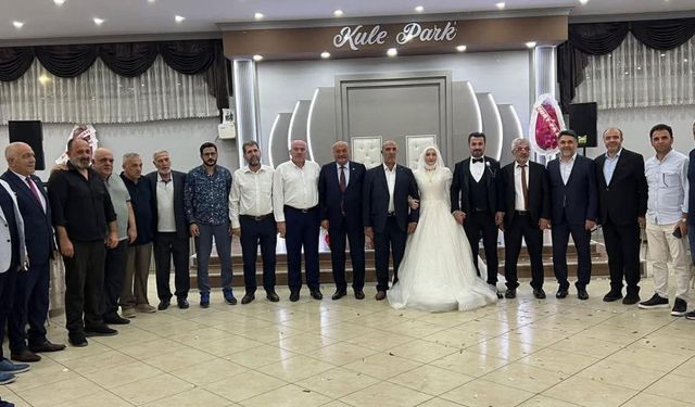 Yıldız’ın düğününde önemli isimler bir araya geldi