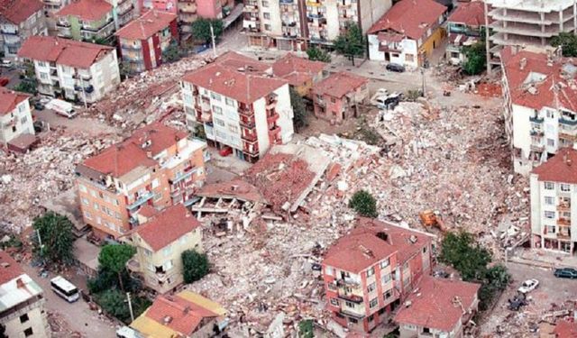 Erzincan’dan 17 Ağustos Depremi’nin yıl dönümünde acı hatırlatma