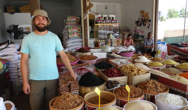 Erzincan’da kuru kayısı altınla yarışıyor! Saruç 1300 Tl’ye dayandı!