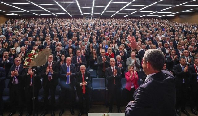 CHP 22. Olağanüstü Kurultayı’nda Başkan ve yönetim belli oldu