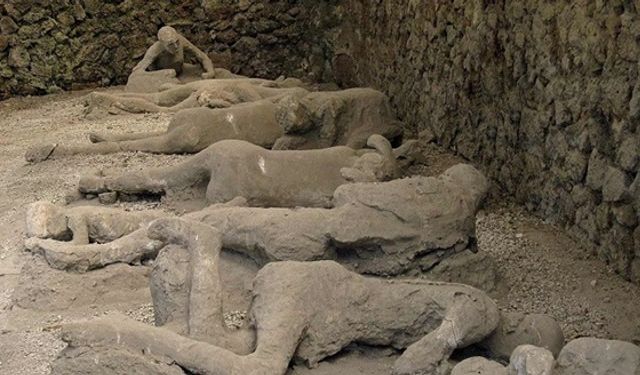 Taş Kesilen Şehir Pompei: Yok Olan Bir Medeniyet ve Helak Olan İnsanlar