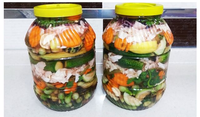 Ev yapımı turşuda bunları yaparsanız ömür ve lezzet kazanırsınız