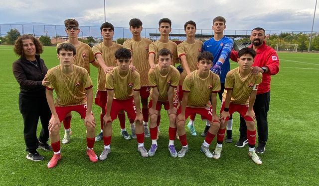 Anagold 24 Erzincanspor U15 Takımı Dolu Dizgin
