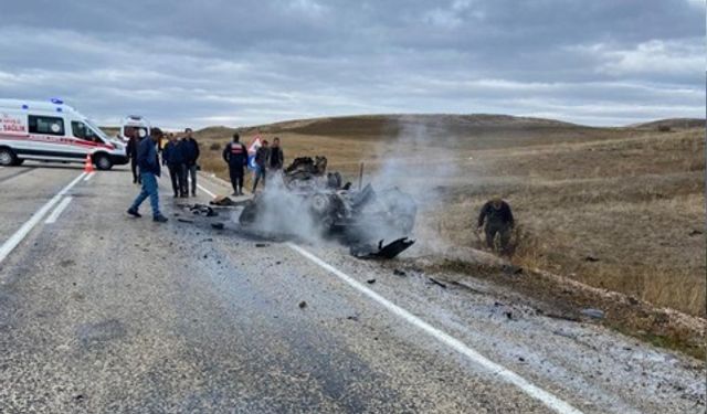 Bayburt- Erzincan karayolunda kaza: 1 ölü 5 yaralı
