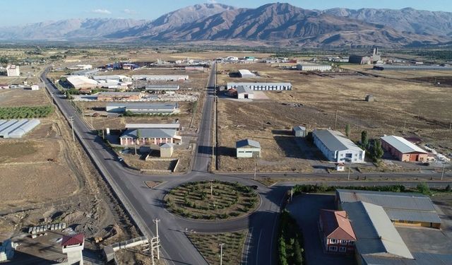 Dış ticaret açığı Türkiye'de artarken Erzincan ihracatta yükseliyor