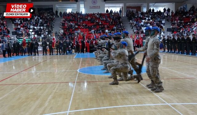 Erzincan’da komando marşı salonu inletti!