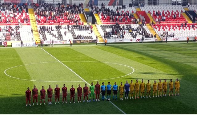 Erzincanspor’dan nefes kesen geri dönüş! Hakemin kararı tepki topladı